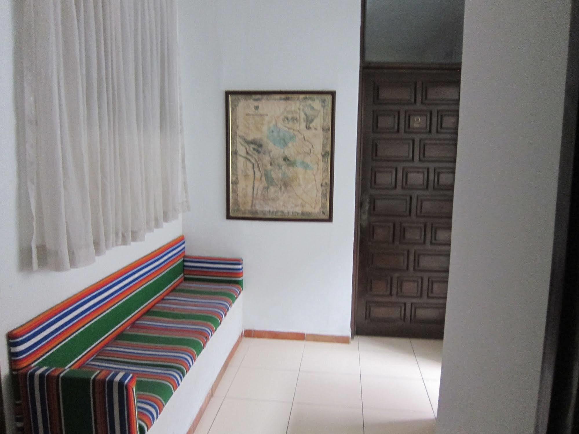 Hostal Los Aventureros Santa Cruz de La Sierra Exteriör bild