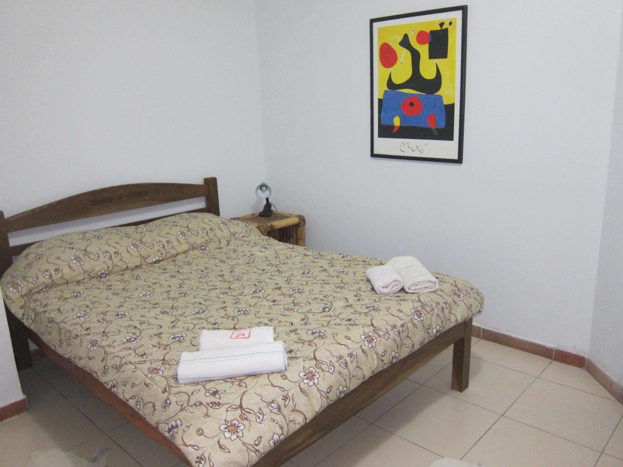 Hostal Los Aventureros Santa Cruz de La Sierra Exteriör bild